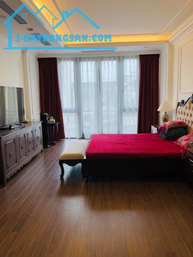 Bán gấp nhà mặt phố Nguyễn Trãi, Thanh Xuân, 110m2, vỉa hè, KD, 19.7 tỷ, 2 thoáng缩略图