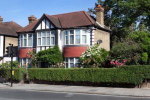 Anh: Thị trường BĐS đang bị giới siêu giàu thao túng ra sao?缩略图