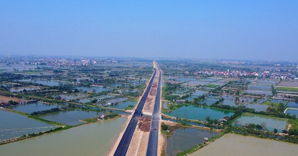 Hình ảnh tuyến đường 6 làn xe đang xây dựng ở phía Nam Hà Nội