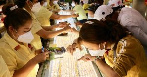 Vàng tăng dựng đứng, doanh nghiệp xé lẻ bán vàng mini cho người ít tiền, mua online giao tận tay