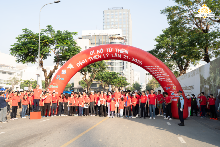 Chương trình đi bộ từ thiện Đinh Thiện Lý quyên góp 2,3 tỷ đồng chăm lo tết缩略图 Chương trình đi bộ từ thiện Đinh Thiện Lý quyên góp 2,3 tỷ đồng chăm lo tết