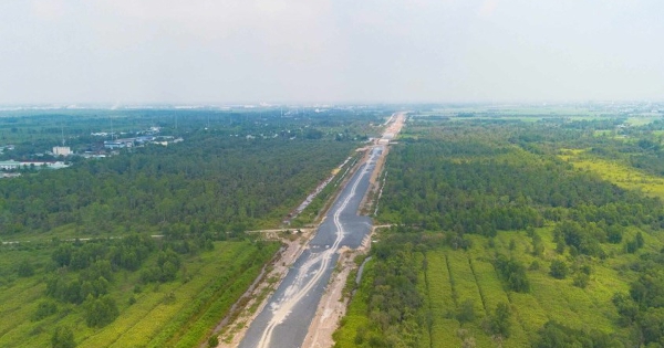 Hình ảnh 10 km Vành đai 3 TP HCM qua Hóc Môn cũ đã thành hình