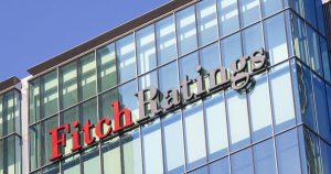 Fitch Ratings nâng xếp hạng tín nhiệm công cụ nợ dài hạn cao cấp có bảo đảm của Việt Nam lên mức BBB-
