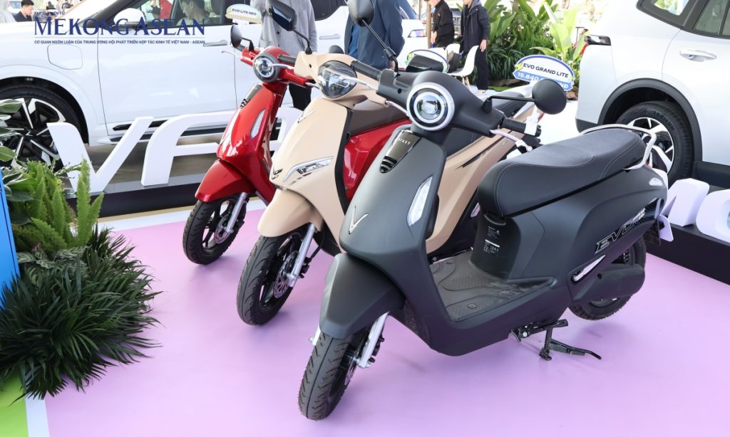 VinFast ra mắt loạt xe máy điện mới hỗ trợ đổi pin