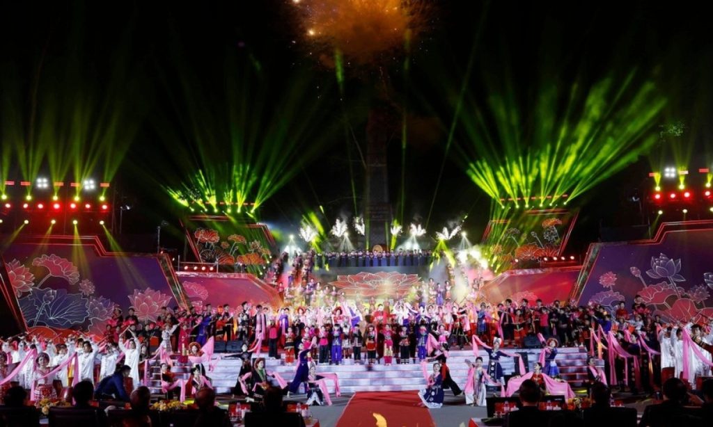 Lễ kỷ niệm 85 năm Ngày Bác Hồ về nước lãnh đạo Cách mạng Việt Nam缩略图 Lễ kỷ niệm 85 năm Ngày Bác Hồ về nước lãnh đạo Cách mạng Việt Nam