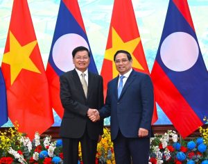 Việt Lào tăng cường gắn kết kinh tế thúc đẩy các dự án chiến lược