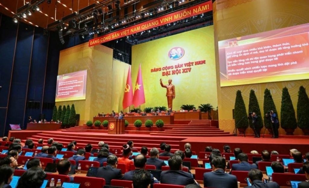 Hôm nay Ban Chấp hành Trung ương khóa XIV ra mắt Đại hội缩略图 Hôm nay Ban Chấp hành Trung ương khóa XIV ra mắt Đại hội