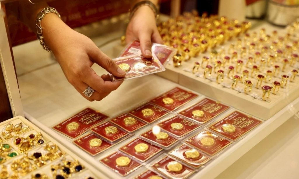 Giá vàng SJC không biến động người mua cuối tuần trước vẫn có lãi