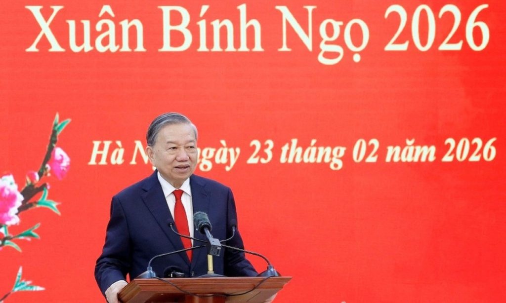 Tổng Bí thư Bắt tay ngay vào công việc bảo đảm sự liên tục thông suốt