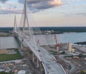 Ông Trump dọa ngăn khánh thành cây cầu nối Mỹ với Canada