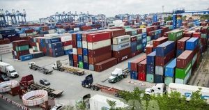 Sản lượng container thông qua cảng Việt Nam duy trì đà tăng