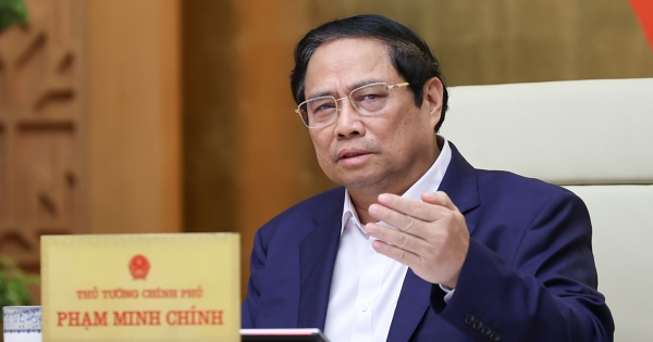 Thủ tướng: NHNN điều hành chính sách tiền tệ không 'gây sốc', kiểm soát tín dụng vào các lĩnh vực rủi ro