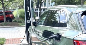 Bổ sung hạ tầng sạc xe điện tại chung cư, siết yêu cầu an toàn cháy nổ