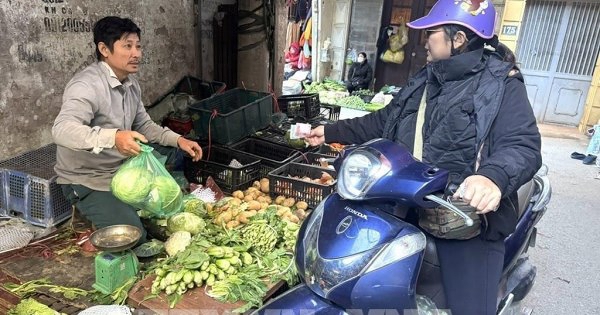 Chợ truyền thống, siêu thị đồng loạt mở cửa trở lại