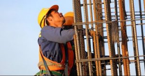 Nhà thầu xây dựng giảm hơn nghìn tỷ doanh thu do 'sai sót in ấn'