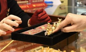 Giá vàng SJC và vàng nhẫn giảm sâu gần 10 triệu đồng một lượng