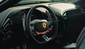 Ferrari Porsche và những logo mang hình con ngựa trị giá hàng tỷ USD
