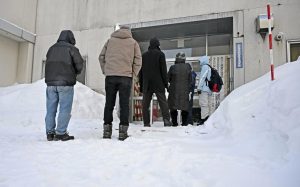 Bầu cử Hạ viện Nhật Bản Tỷ lệ đi bầu thấp hơn kỳ trước