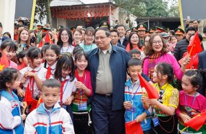 Thủ tướng Chăm lo chuẩn bị Tết cho nhân dân không để ai bị bỏ lại phía sau