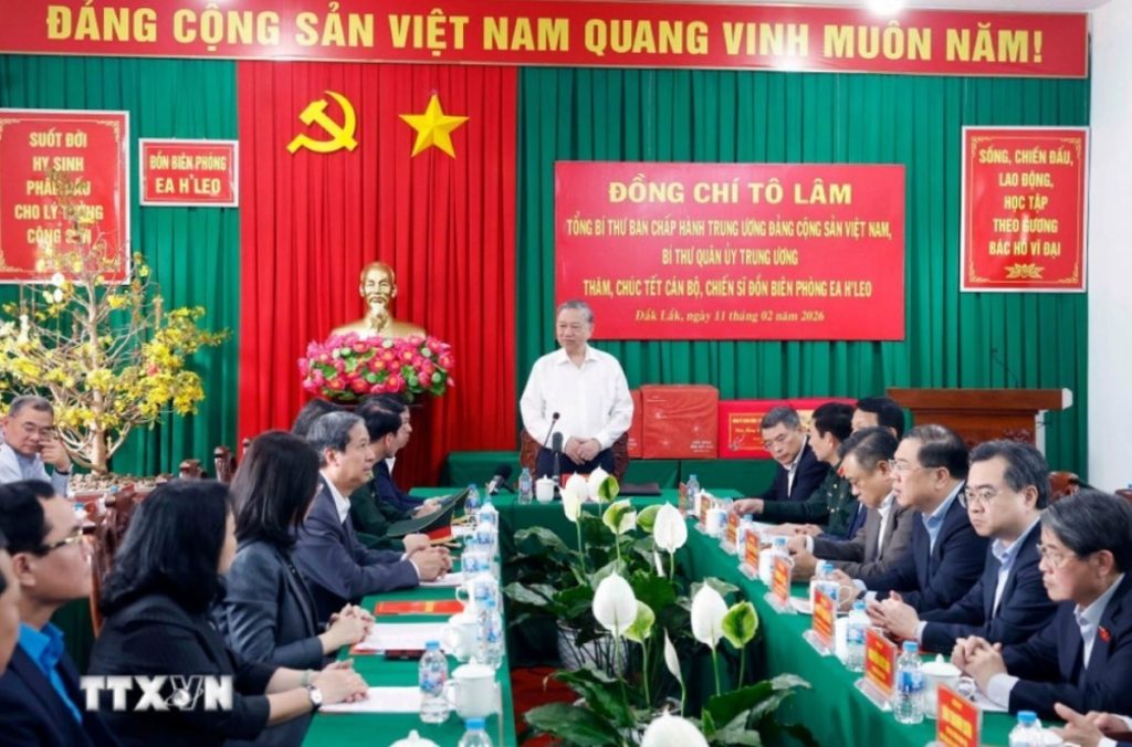 Tổng Bí thư thăm chúc Tết cán bộ chiến sĩ Đồn Biên phòng Ea H Leo