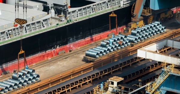 Bán hàng thép của Hoà Phát cao kỷ lục, dự kiến nâng tối đa công suất các nhà máy