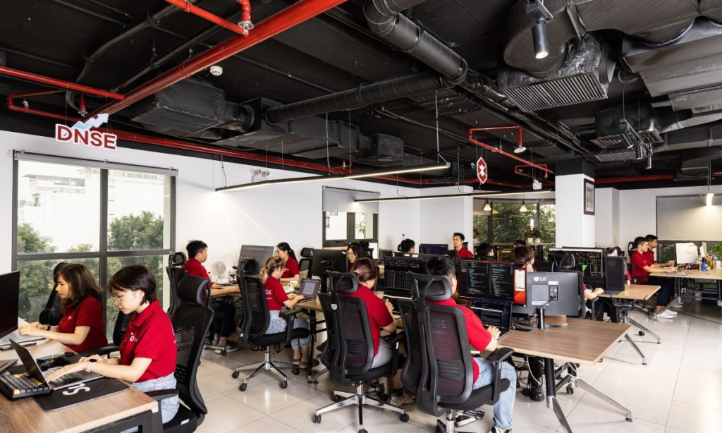 Chào bán thành công 85 6 triệu cổ phiếu DNSE thu về gần 1 300 tỷ đồng缩略图 Chào bán thành công 85 6 triệu cổ phiếu DNSE thu về gần 1 300 tỷ đồng