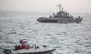 Ông Trump dọa trừng phạt Iran nếu làm gián đoạn dòng dầu qua eo biển Hormuz