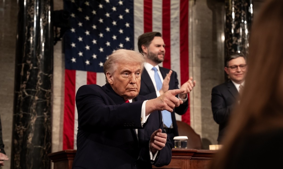 Tổng thống Trump dọa tấn công chưa từng thấy nếu Iran trả đũa