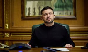 Tổng thống Zelensky Đàm phán ba bên tạm hoãn vì căng thẳng Trung Đông