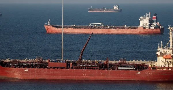 Iran cho phép 20 tàu Pakistan đi qua eo biển Hormuz
