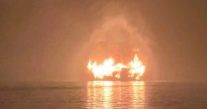 Tổng kiểm tra toàn bộ tàu du lịch trên vịnh Hạ Long sau vụ cháy