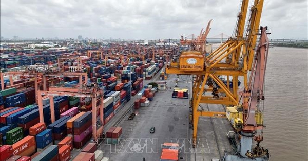 Cú hích mới cho thương mại, logistics và bất động sản công nghiệp