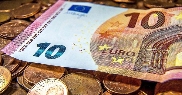 Tỷ giá euro ngày 16/3: Hồi phục ở thị trường chợ đen