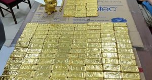 Bố mẹ Mr Pips gửi hàng trăm tỷ đồng, mua 314 lượng vàng khi con bị bắt