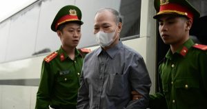 Cựu Thứ trưởng Nông nghiệp ra tòa trong vụ nhận 'quà' 4,5 tỷ đồng