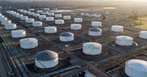 Giá dầu hạ nhiệt trước các nỗ lực tăng nguồn cung