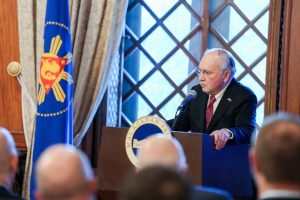 Philippines muốn mua dầu từ các nước bị Mỹ trừng phạt