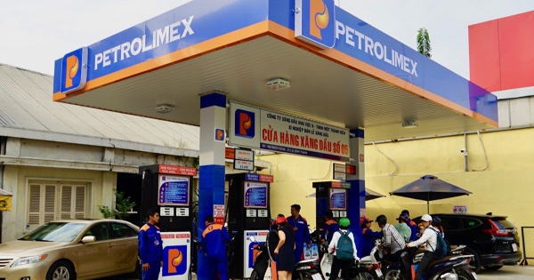 Giá xăng dầu chỉ được điều chỉnh khi giá thị trường tăng từ 15% hoặc giảm từ 10% trở lên