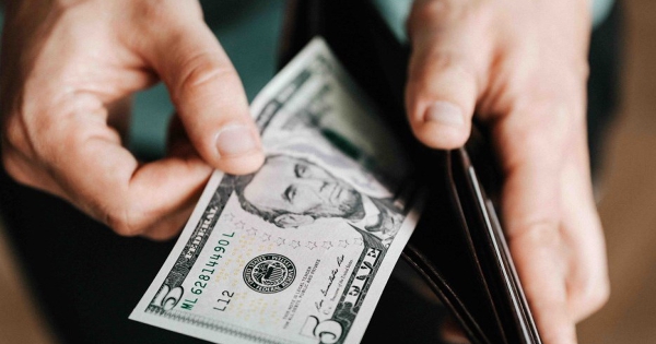 Vợ hay chồng nên là người quản lý tài chính trong gia đình?