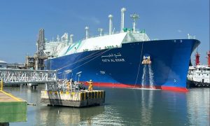 Tàu LNG cập cảng Thị Vải tiếp nguồn khí cho sản xuất điện và công nghiệp