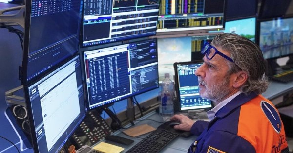 Nhận định thị trường chứng khoán 10/3: Kiểm định lại mốc 1.600 điểm