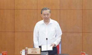 Tổng Bí thư Tái cơ cấu nền kinh tế cân bằng cán cân thương mại