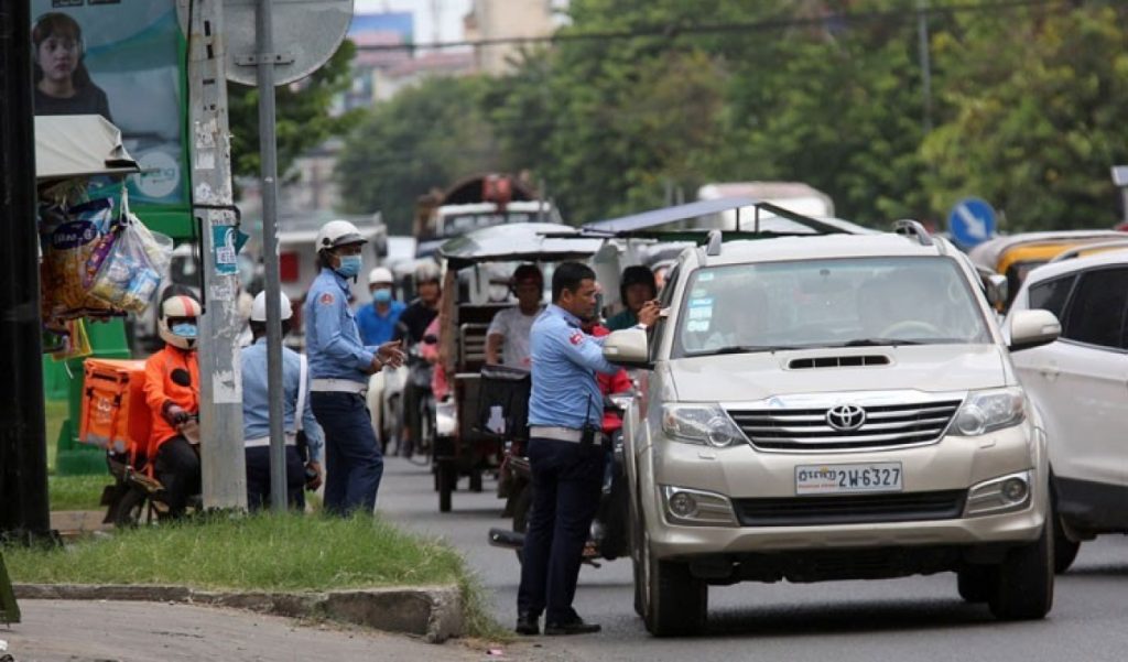 Campuchia tạm dừng xử phạt vi phạm giao thông