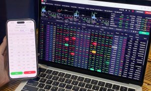 Nhiều lãnh đạo doanh nghiệp đua nhau gom cổ phiếu