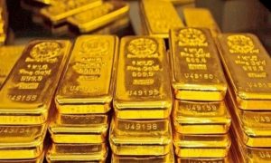 Giá vàng thế giới rơi khỏi mốc 5 000 USD ounce