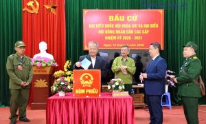 Cử tri cả nước nô nức tham gia Ngày hội non sông