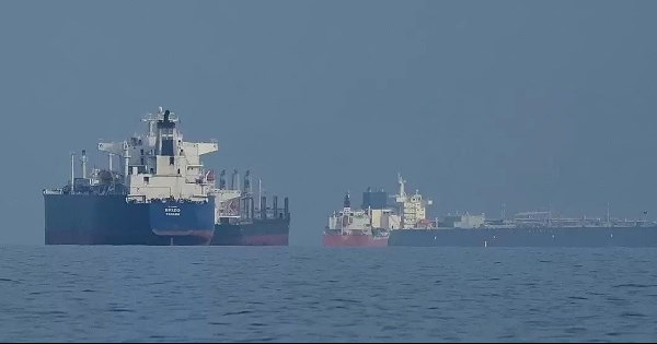 Ba tàu muốn đổi sang quốc tịch Việt Nam để được an toàn ở Trung Đông