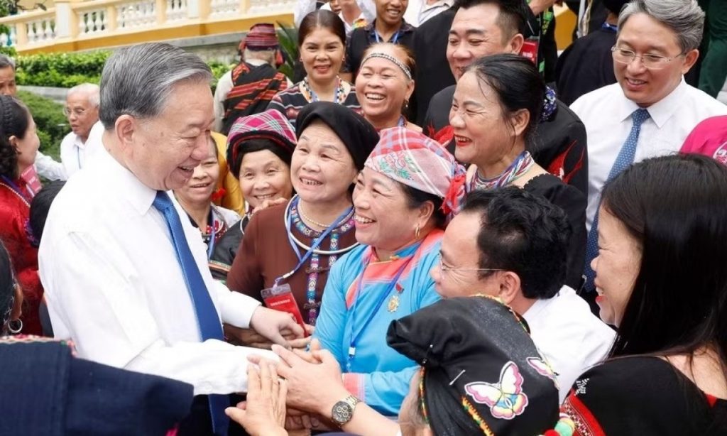 Già làng trưởng bản góp phần củng cố khối đại đoàn kết toàn dân tộc