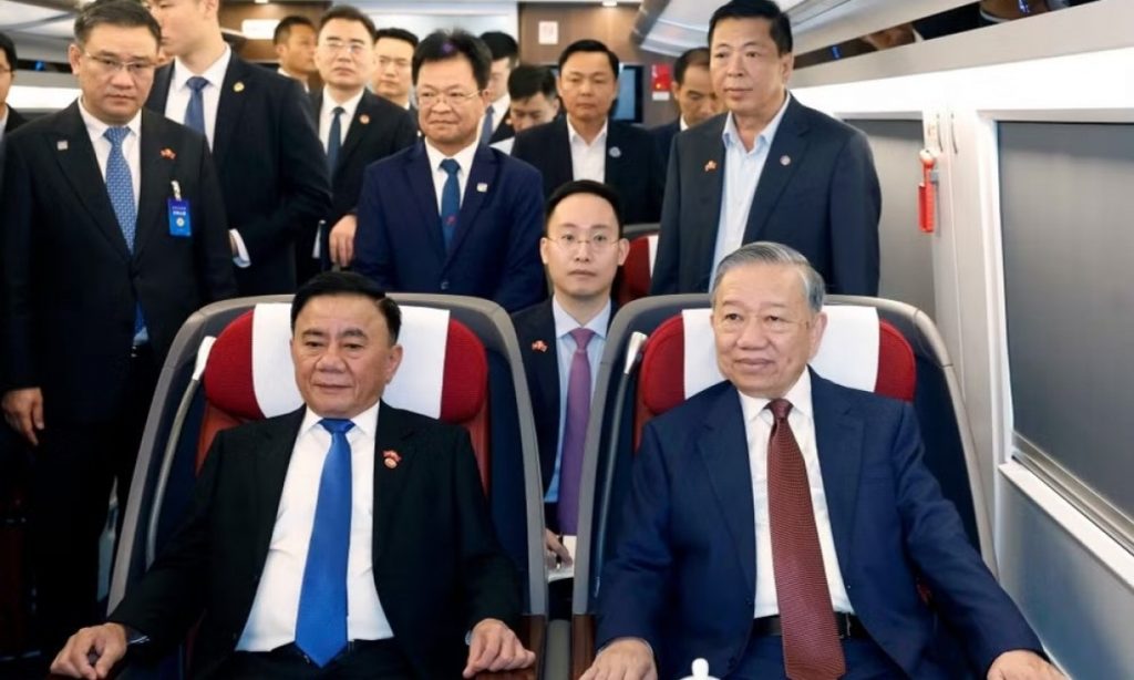 Tổng Bí thư Chủ tịch nước Tô Lâm thăm Nam Ninh bằng tàu cao tốc