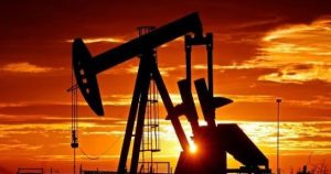 Giá dầu giảm, Trung Quốc tìm mua hàng từ Iran